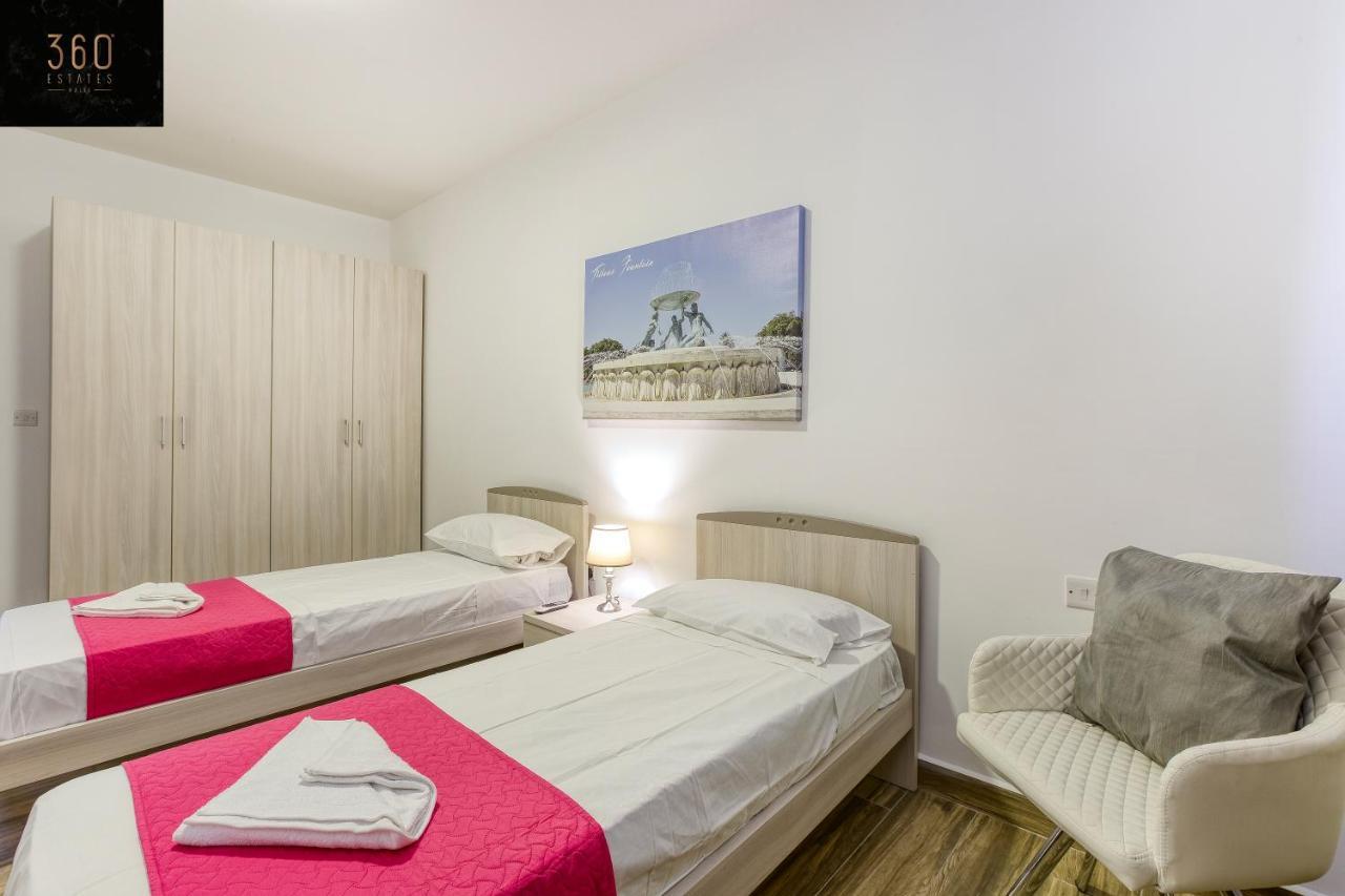 Lux Sea Front Penthouse With Breathtaking Views In St Pauls By 360 Estates Lejlighed San Pawl il-Baħar Eksteriør billede